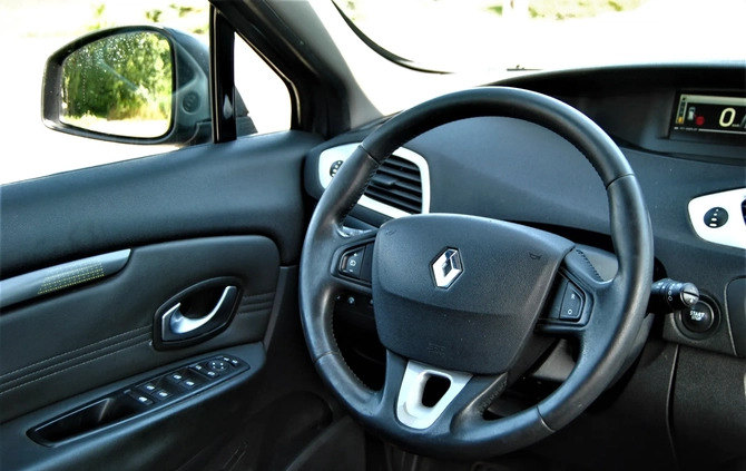 Renault Grand Scenic cena 16900 przebieg: 229000, rok produkcji 2009 z Toruń małe 172